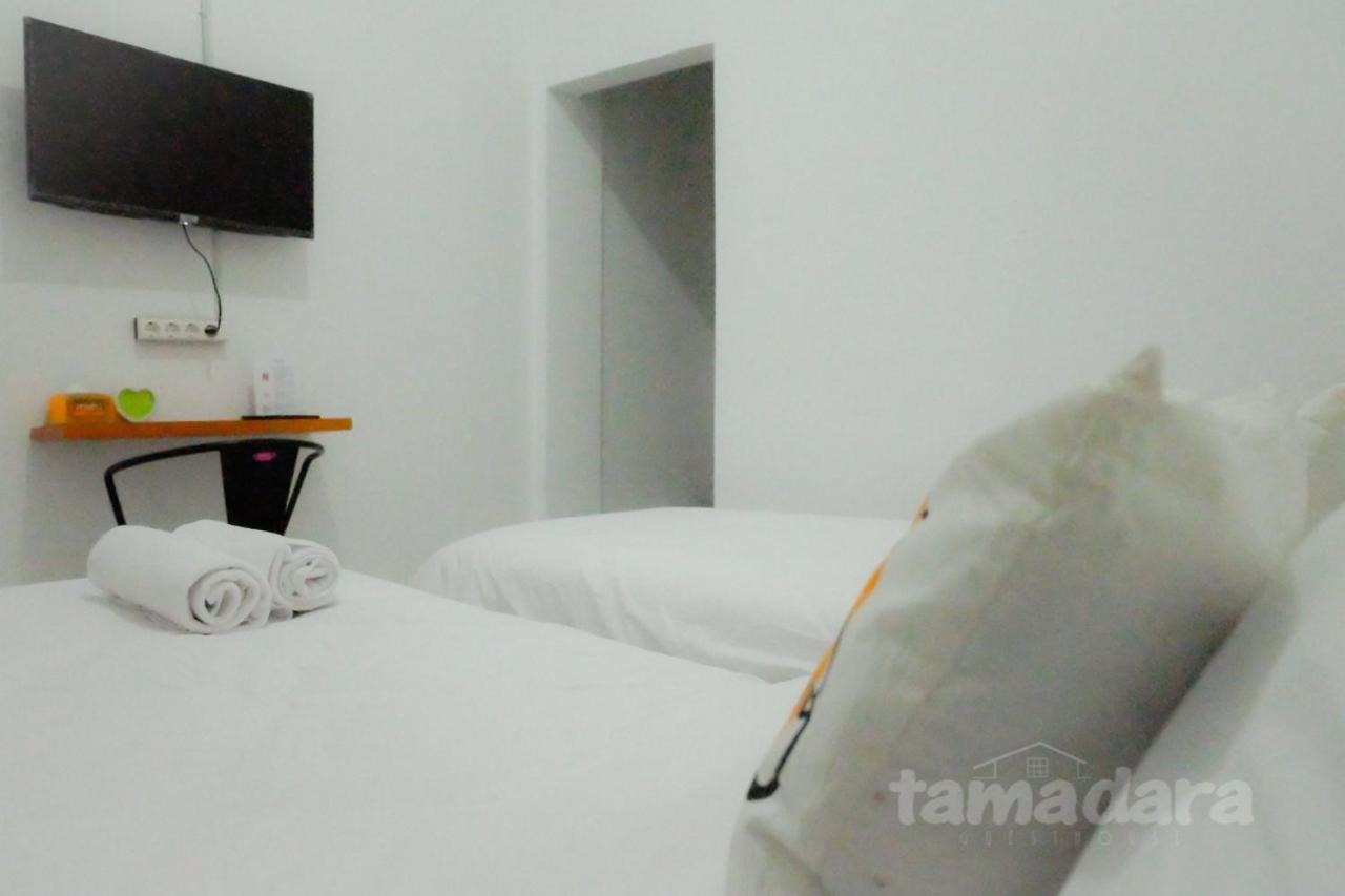 Tamadara Guesthouse Jogja Maguwo ภายนอก รูปภาพ