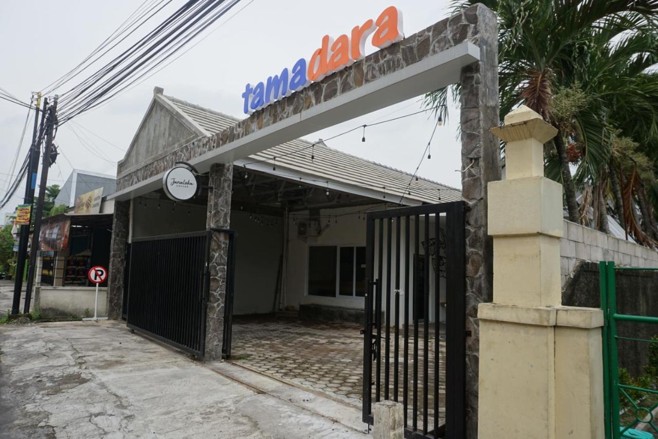 Tamadara Guesthouse Jogja Maguwo ภายนอก รูปภาพ